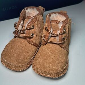 Infant Sz 2/3 Ugg Boots